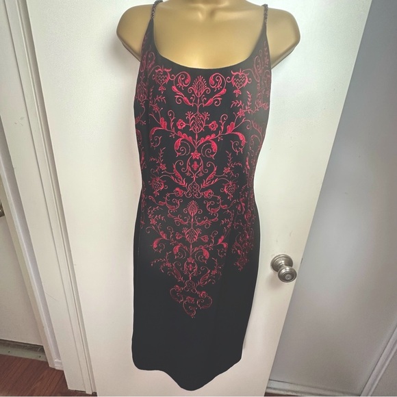 Maggy London Vintage Y2K Black W/Red Artsy Embroidery Whimsy-Goth Dress Size 12 - Picture 1 of 16